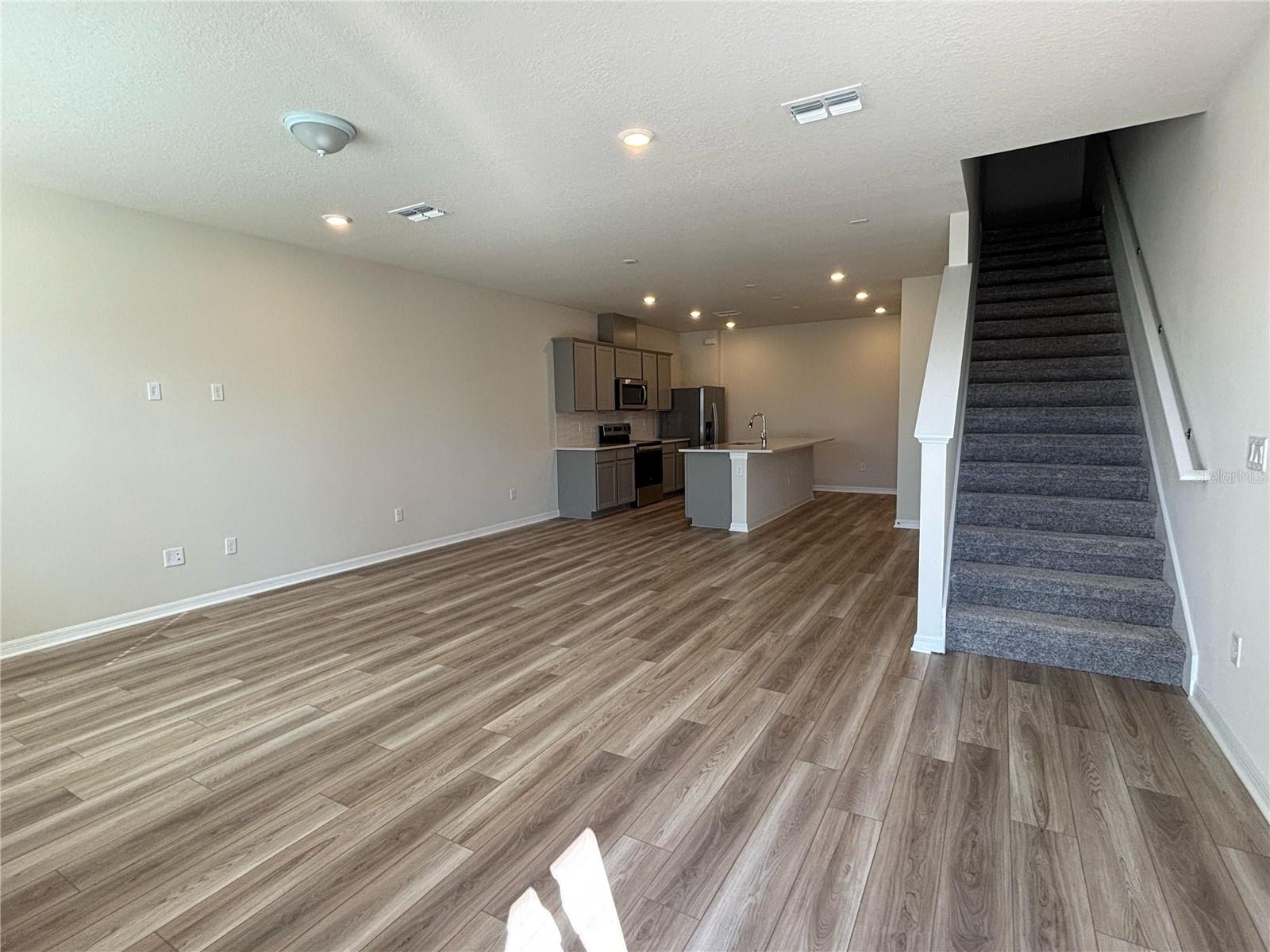 SILVERLEAF OAKS - Residential Lease