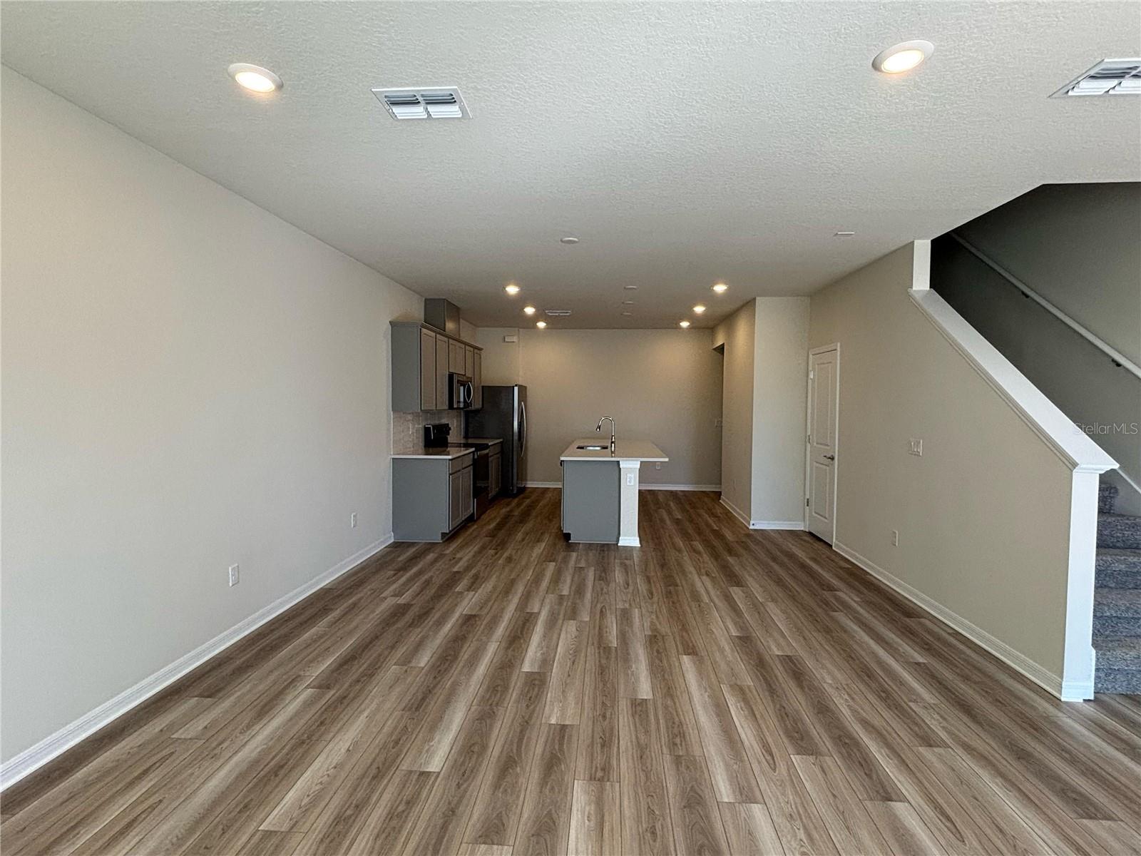 SILVERLEAF OAKS - Residential Lease