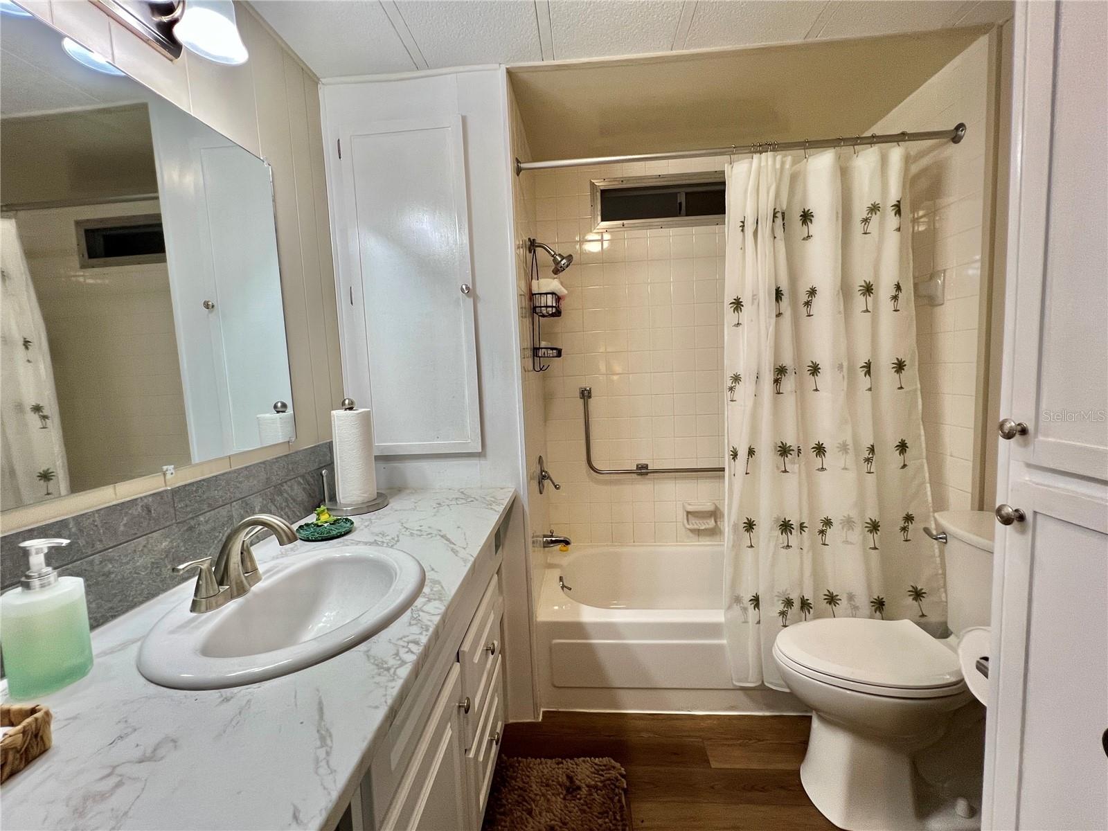 HAWTHORNE AT LEESBURG A COOP - Residential