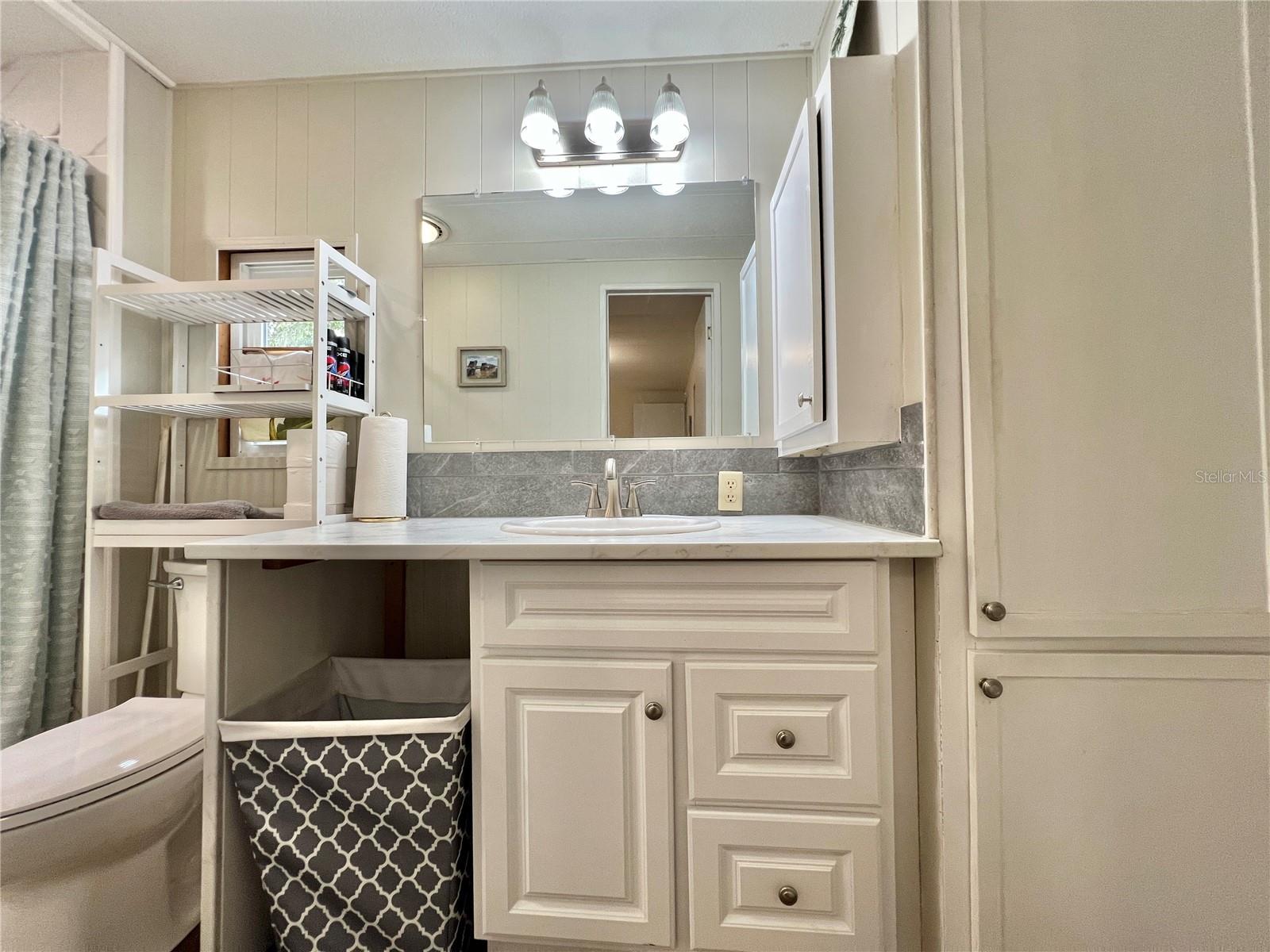 HAWTHORNE AT LEESBURG A COOP - Residential