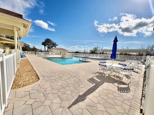 SWEETWATER GOLF & TENNIS CLUB ADD 02 - Residential