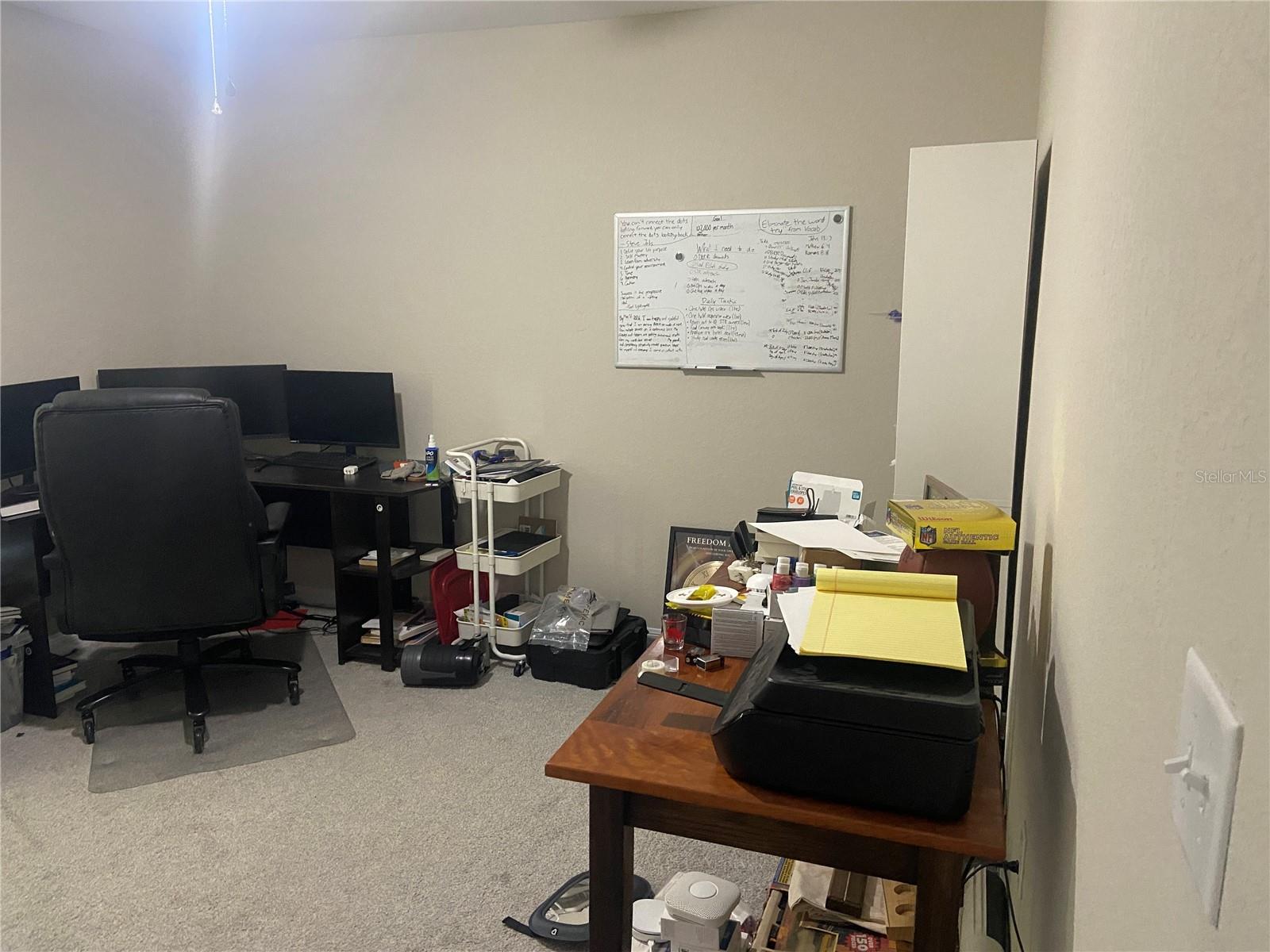 MARION OAKS - Residential