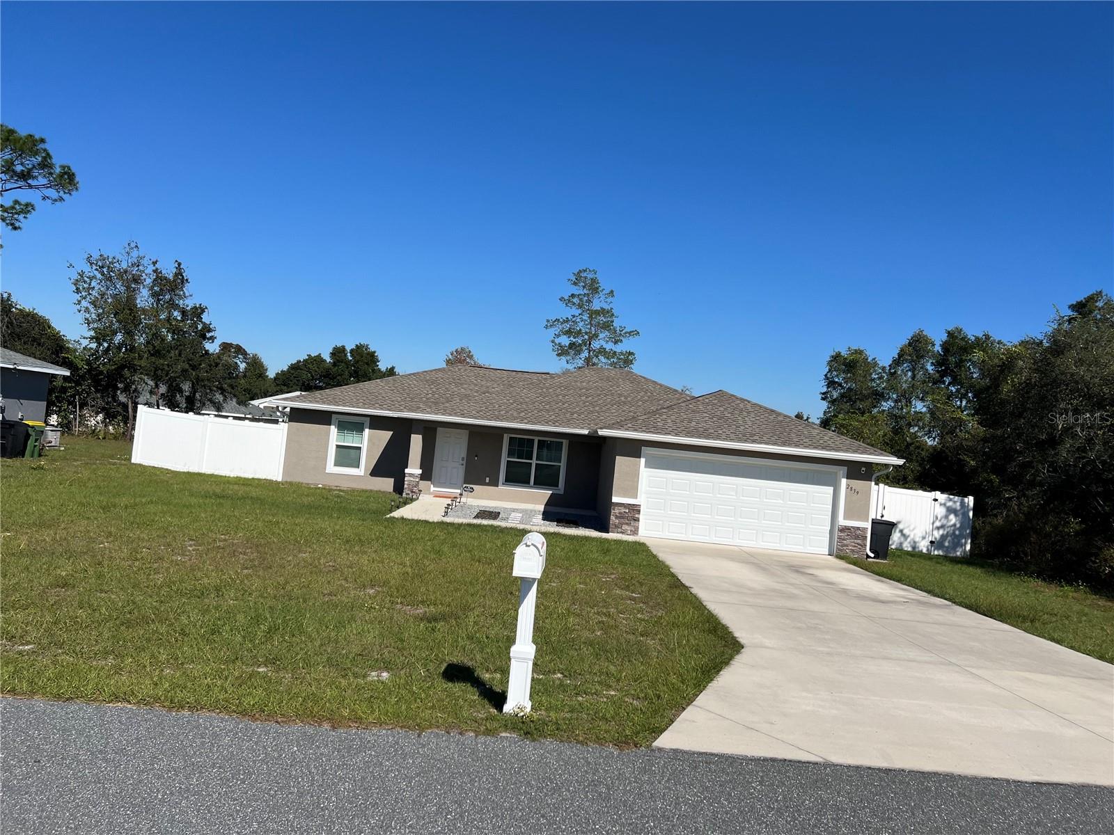 MARION OAKS - Residential