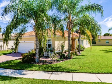 A home in WIMAUMA