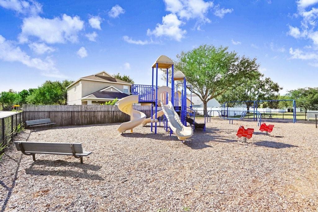 THOUSAND OAKS MULTI FAMILY - Residential