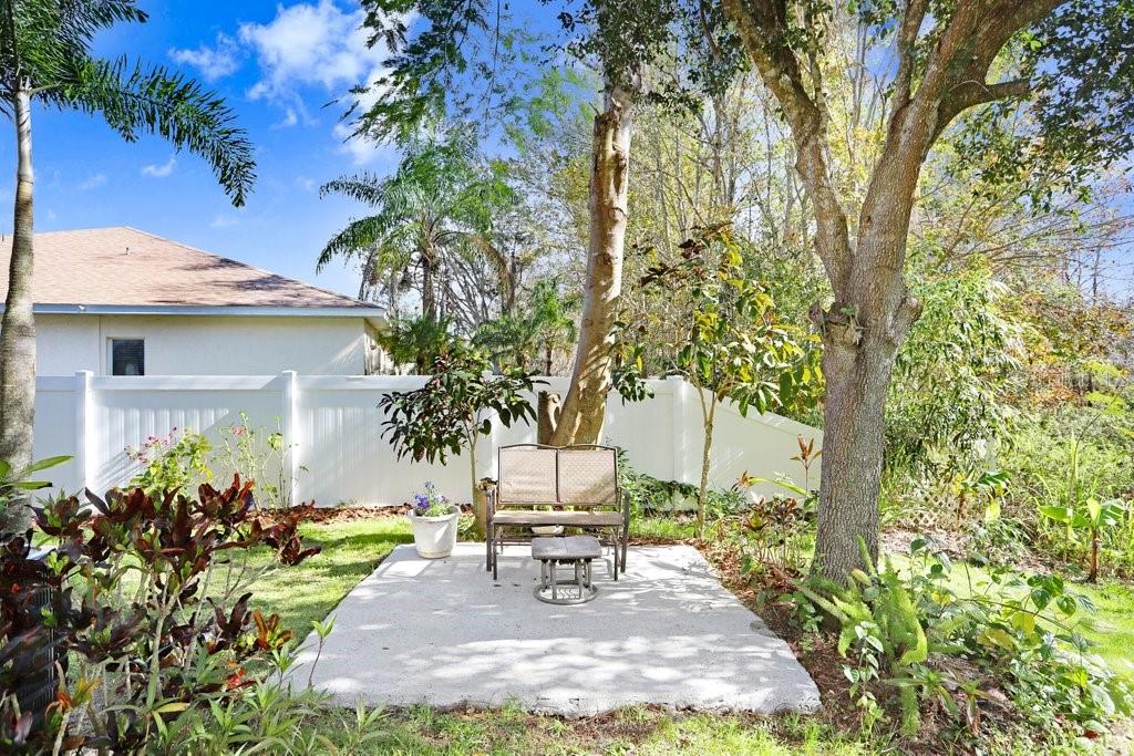 THOUSAND OAKS MULTI FAMILY - Residential