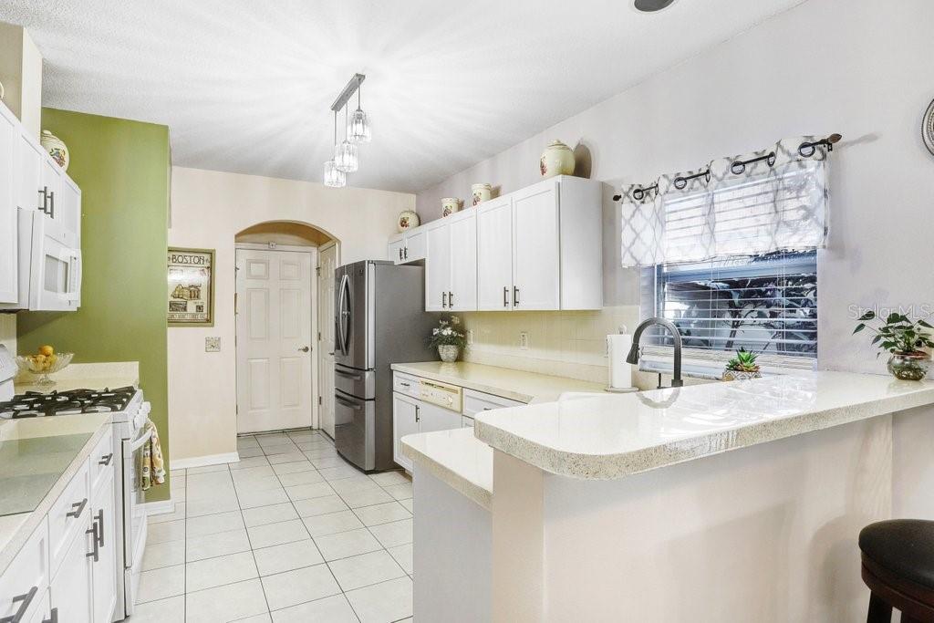 THOUSAND OAKS MULTI FAMILY - Residential