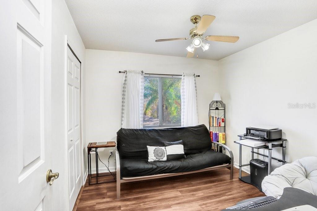 THOUSAND OAKS MULTI FAMILY - Residential