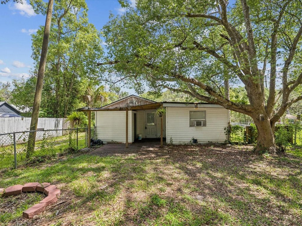 Photo of 111 E Early Street, Brooksville, FL 34601 (MLS # TB8399105)