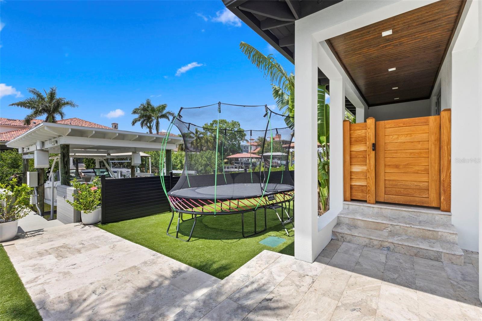 BEACH PARK - Residential