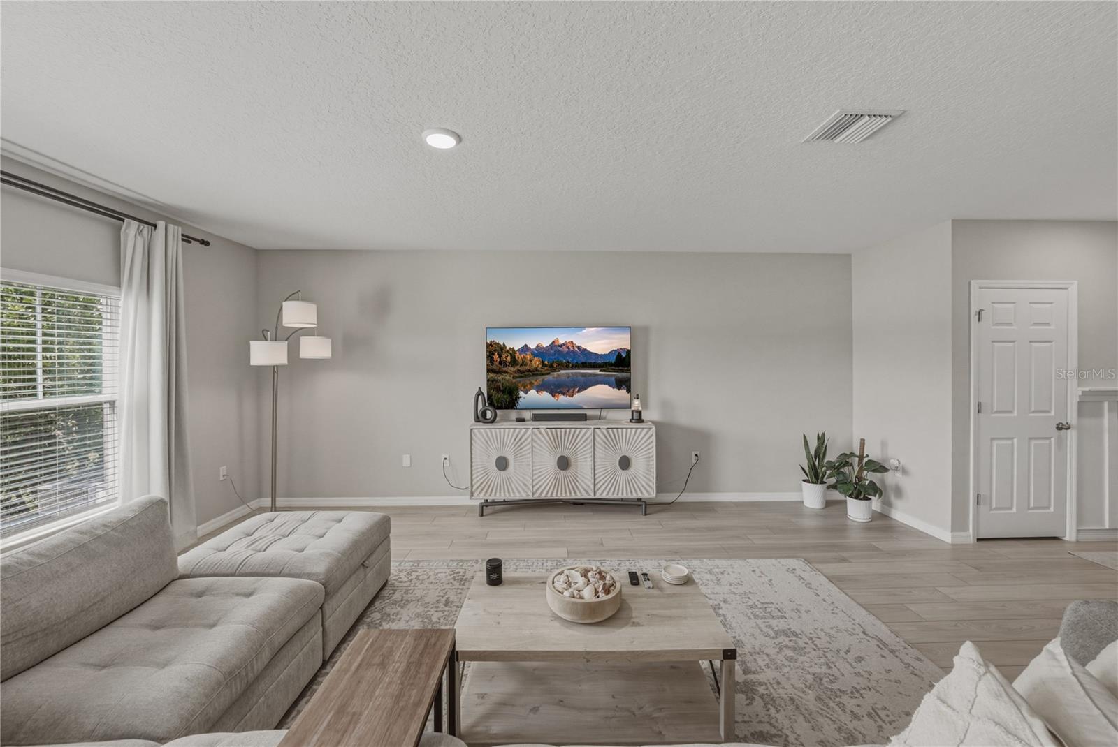 WATERSET WOLF CREEK PHASES A AND D1 LOT 27 BLOCK 6 - Residential