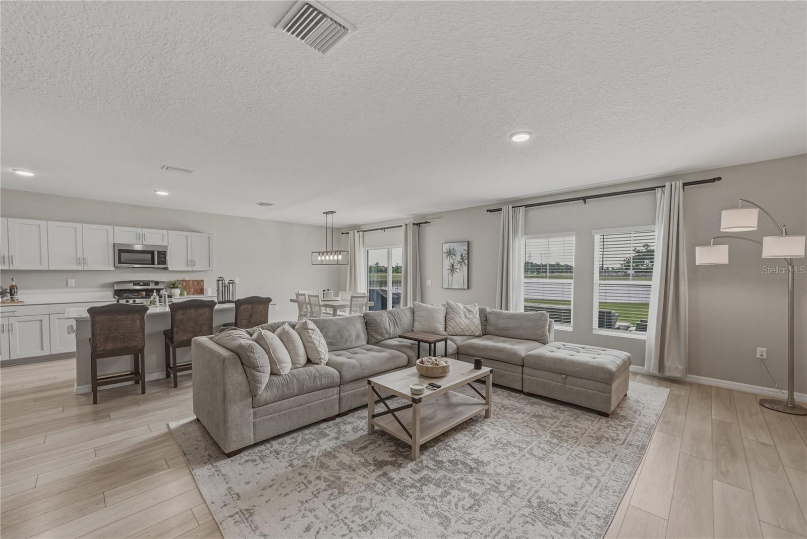 WATERSET WOLF CREEK PHASES A AND D1 LOT 27 BLOCK 6 - Residential