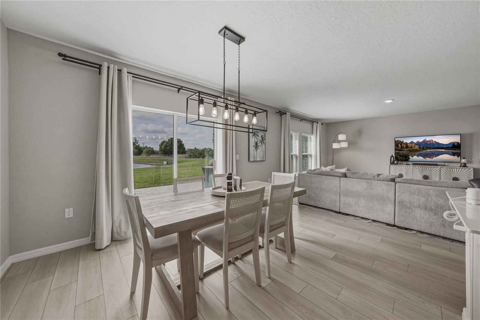 WATERSET WOLF CREEK PHASES A AND D1 LOT 27 BLOCK 6 - Residential