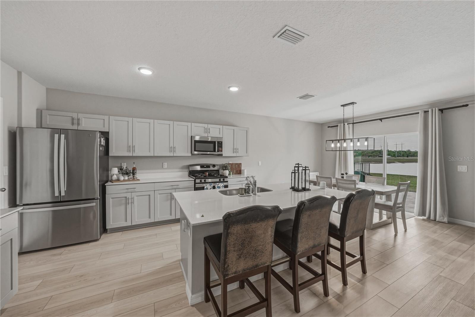 WATERSET WOLF CREEK PHASES A AND D1 LOT 27 BLOCK 6 - Residential