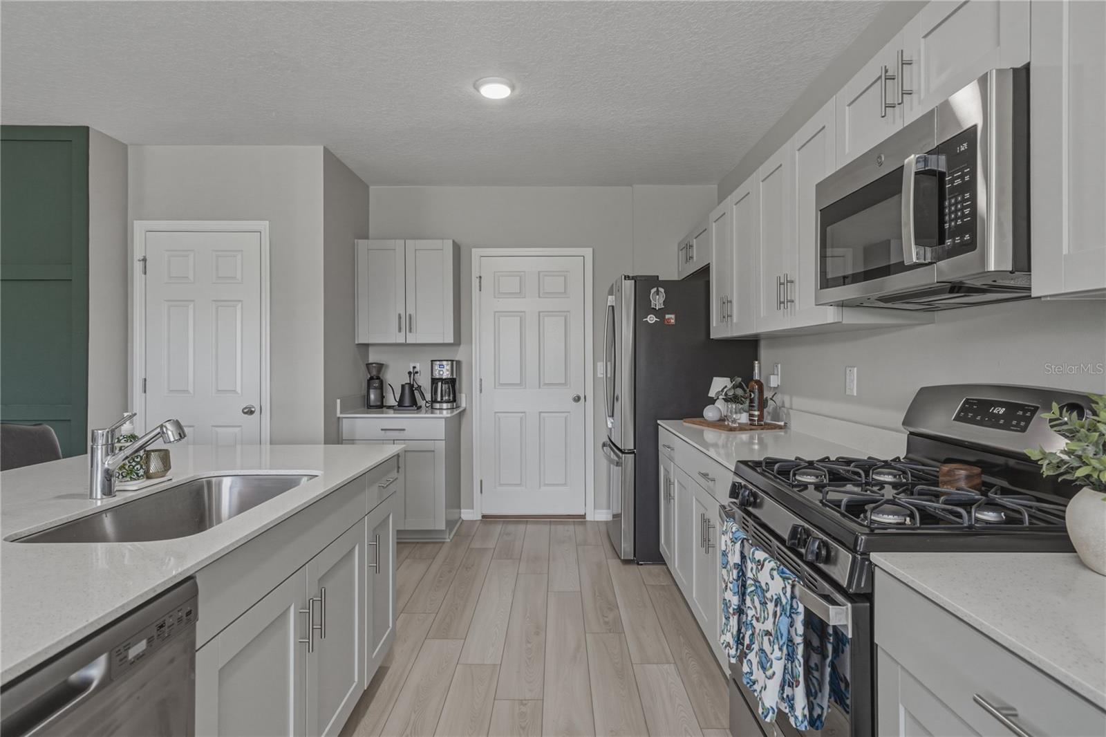 WATERSET WOLF CREEK PHASES A AND D1 LOT 27 BLOCK 6 - Residential