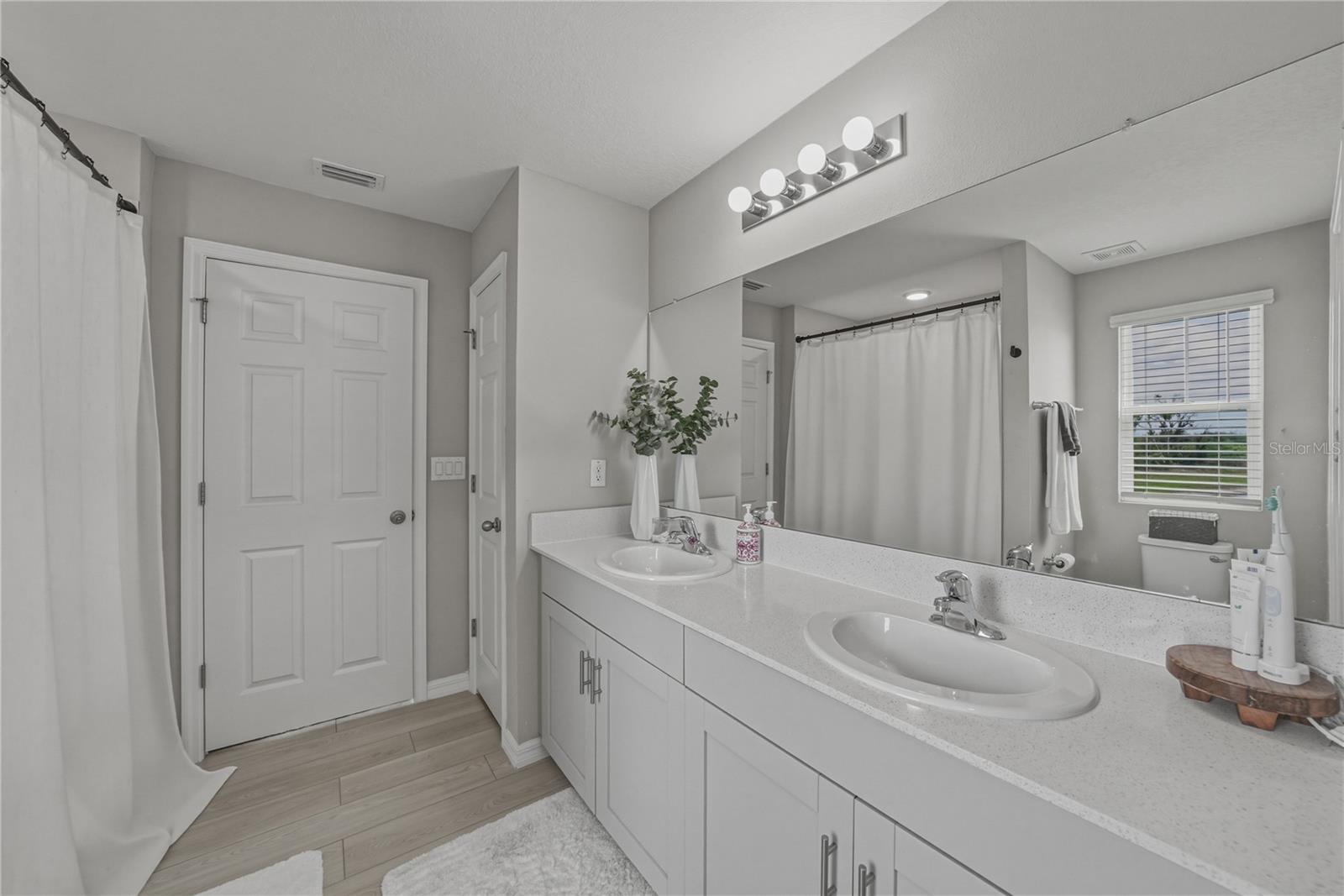 WATERSET WOLF CREEK PHASES A AND D1 LOT 27 BLOCK 6 - Residential