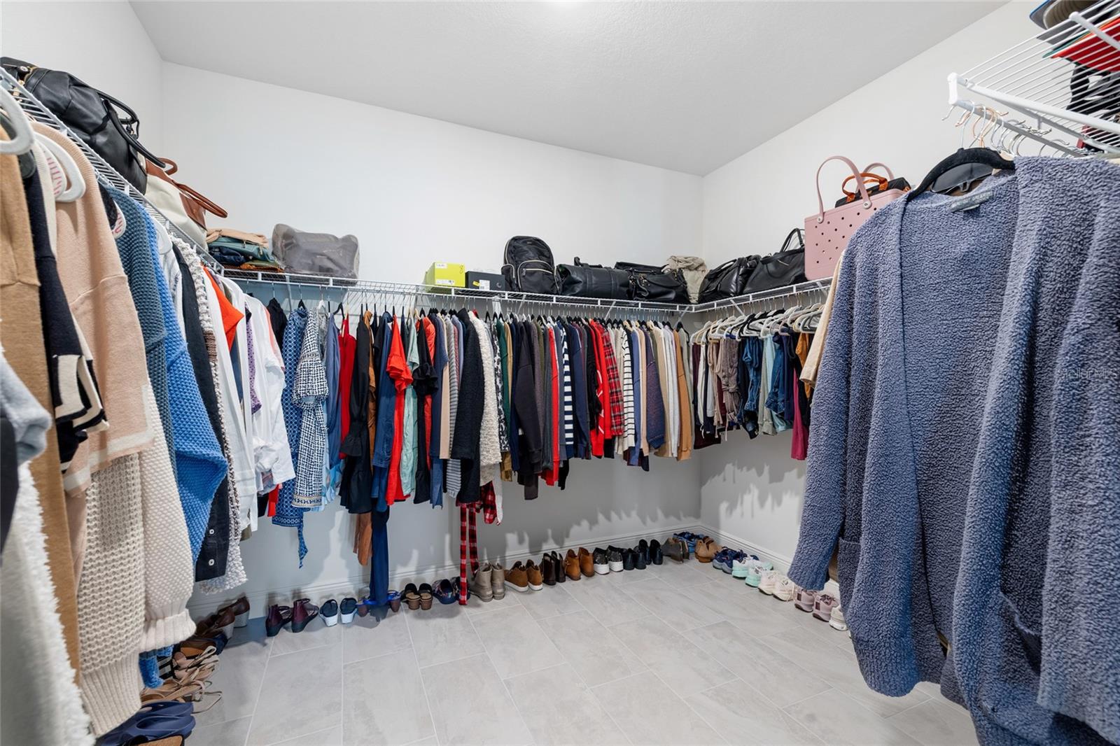 RIVERSTONE - Residential