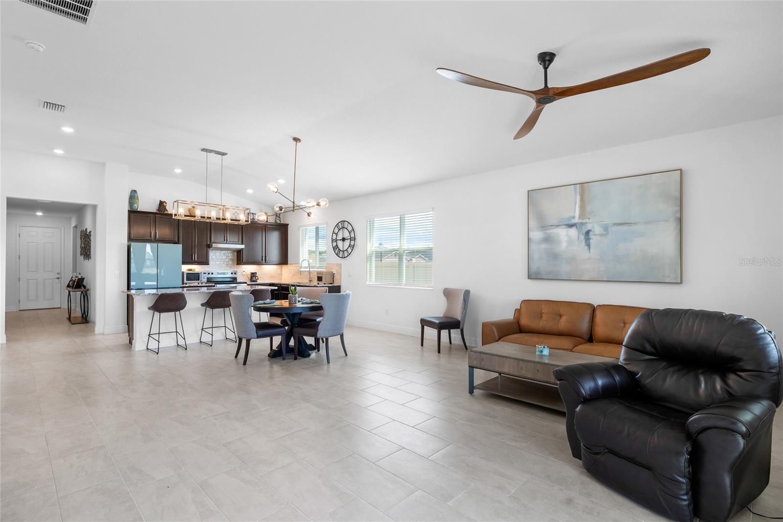 RIVERSTONE - Residential