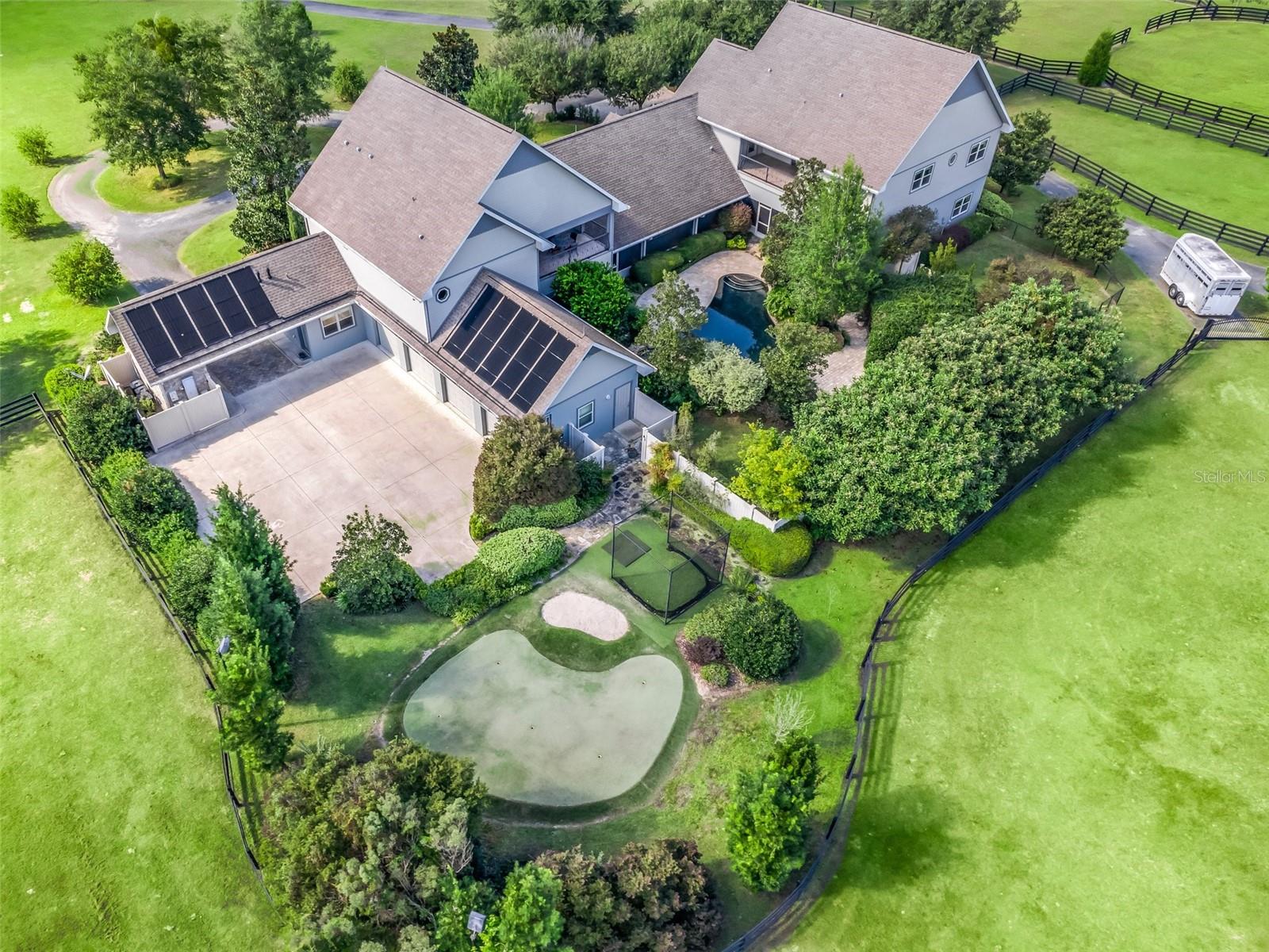 EQUINE ESTATES - Residential