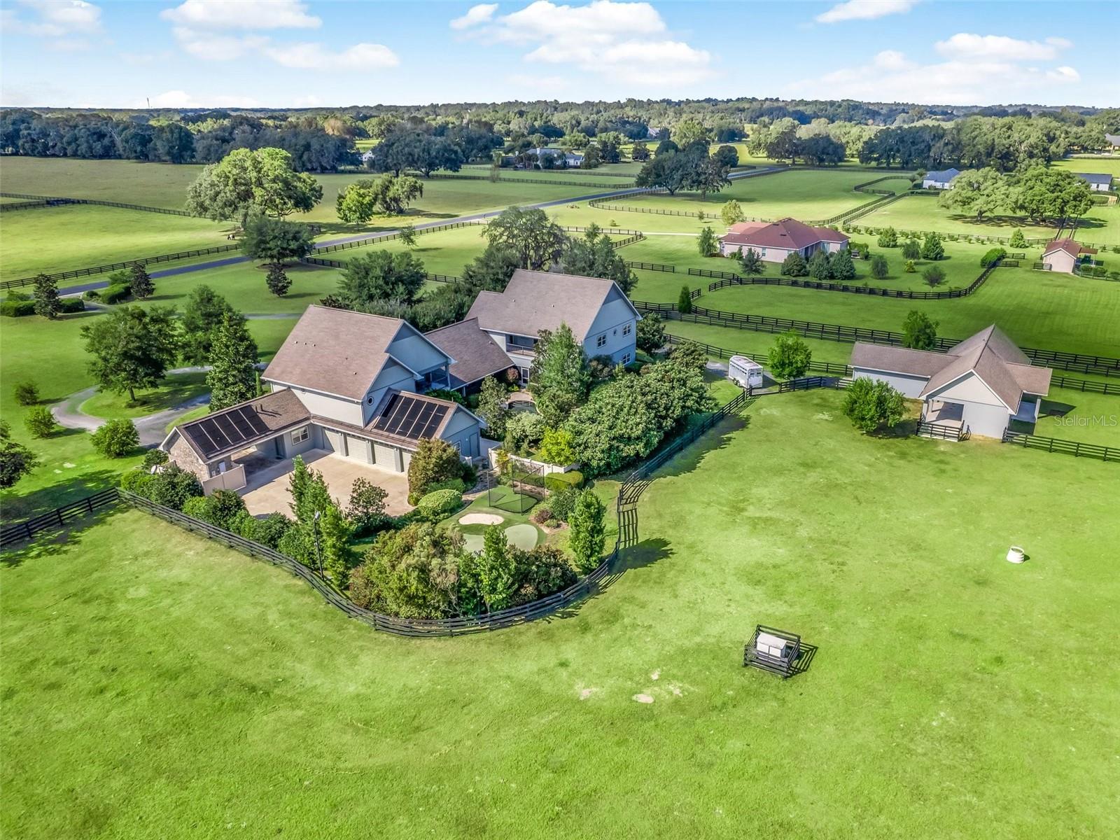 EQUINE ESTATES - Residential