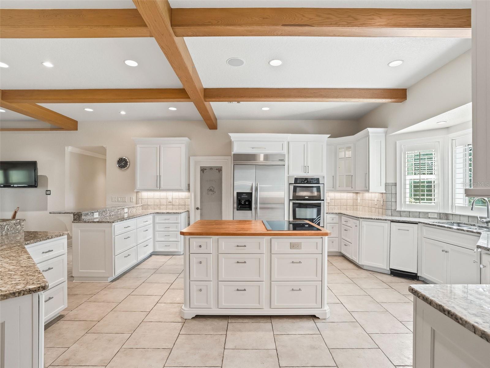 EQUINE ESTATES - Residential