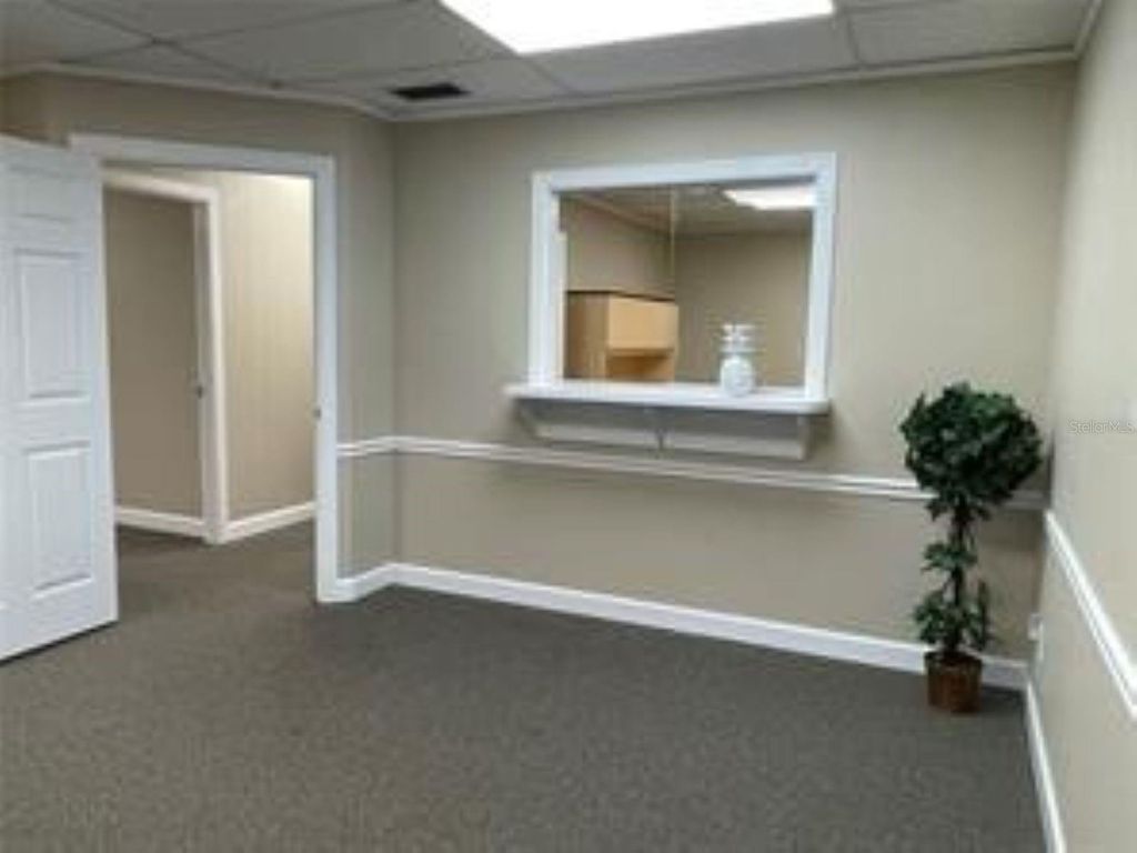 Photo of 1046 W Busch Boulevard #100, Tampa, FL 33612 (MLS # TB8477712)