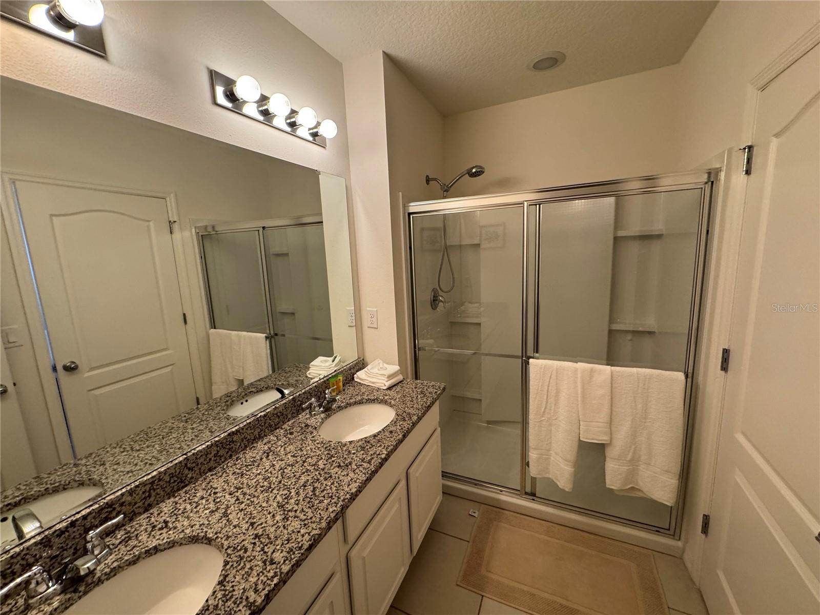 OAKMONT PH 01 - Residential