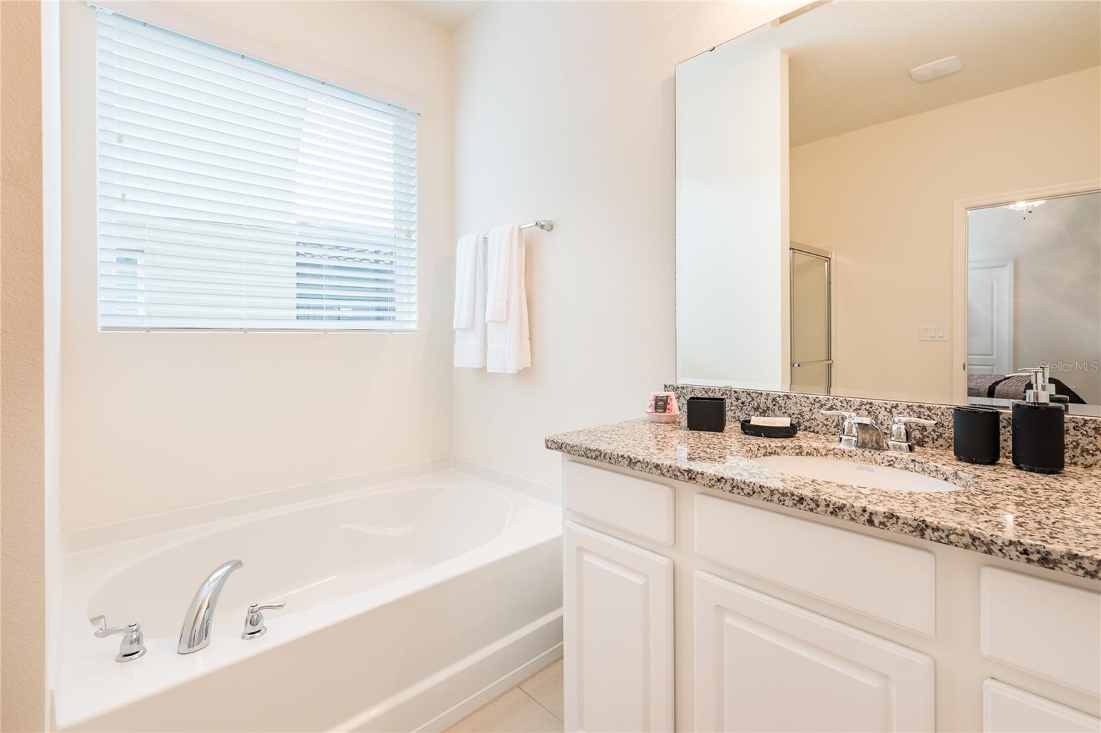 OAKMONT PH 01 - Residential