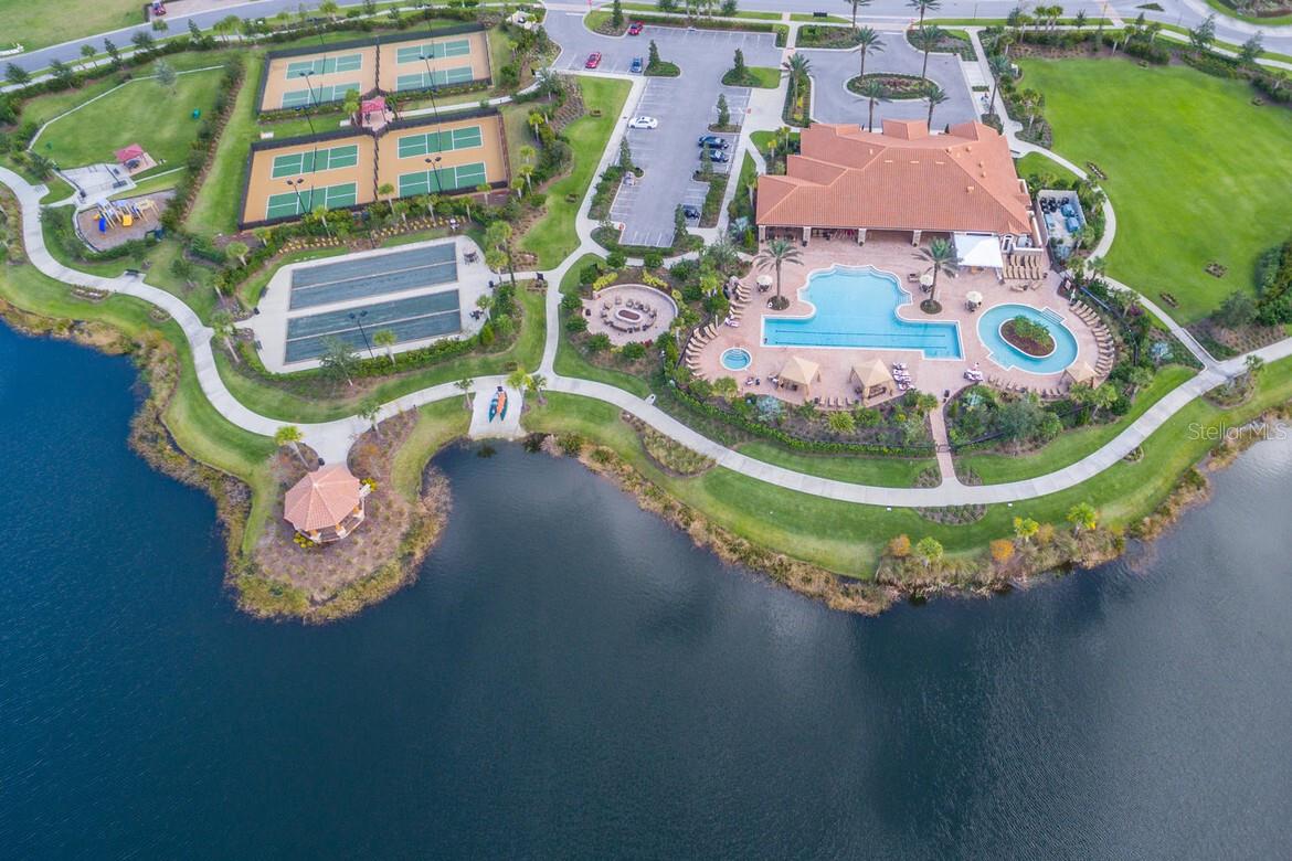 ESPLANADE - Residential Lease