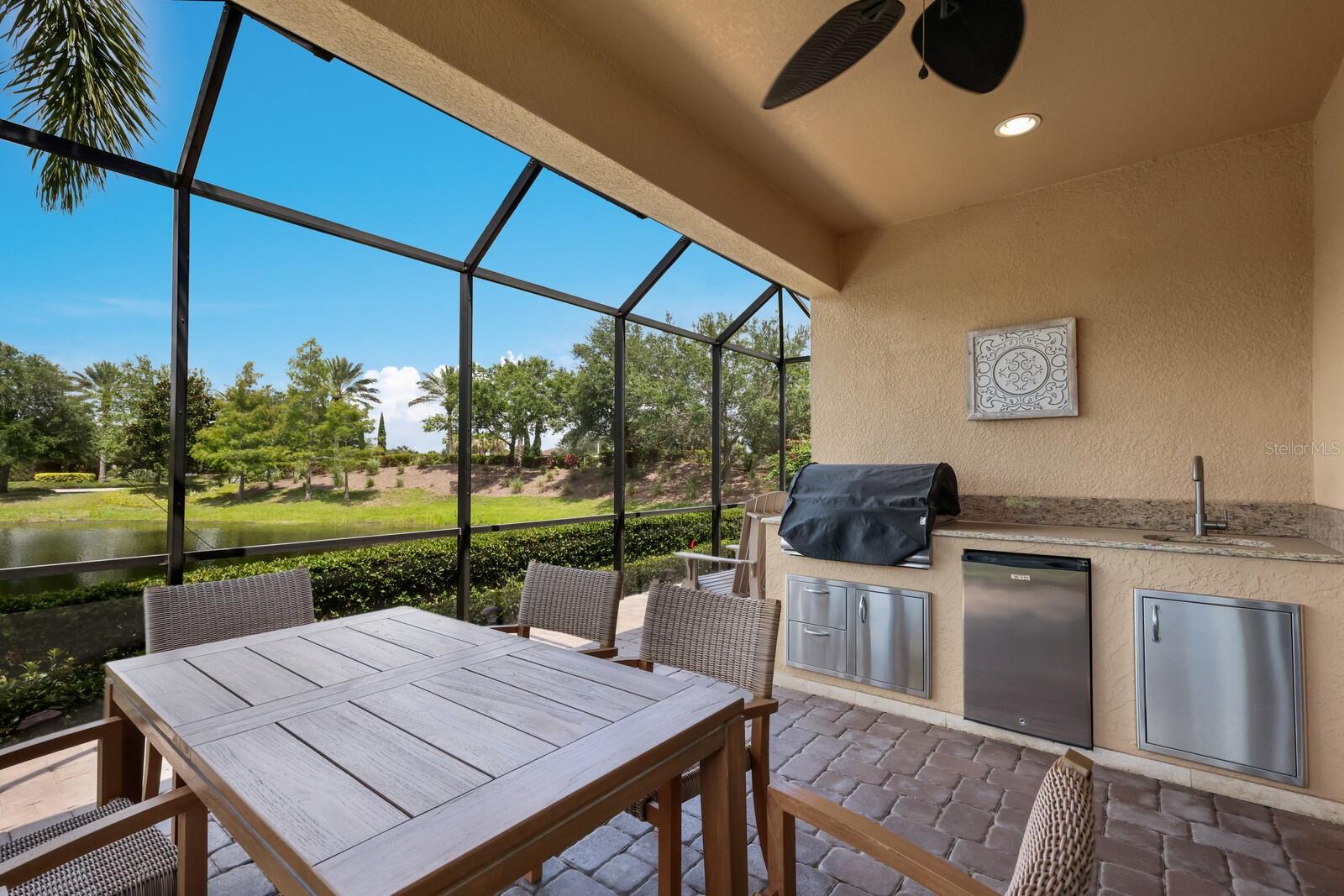 ESPLANADE - Residential Lease