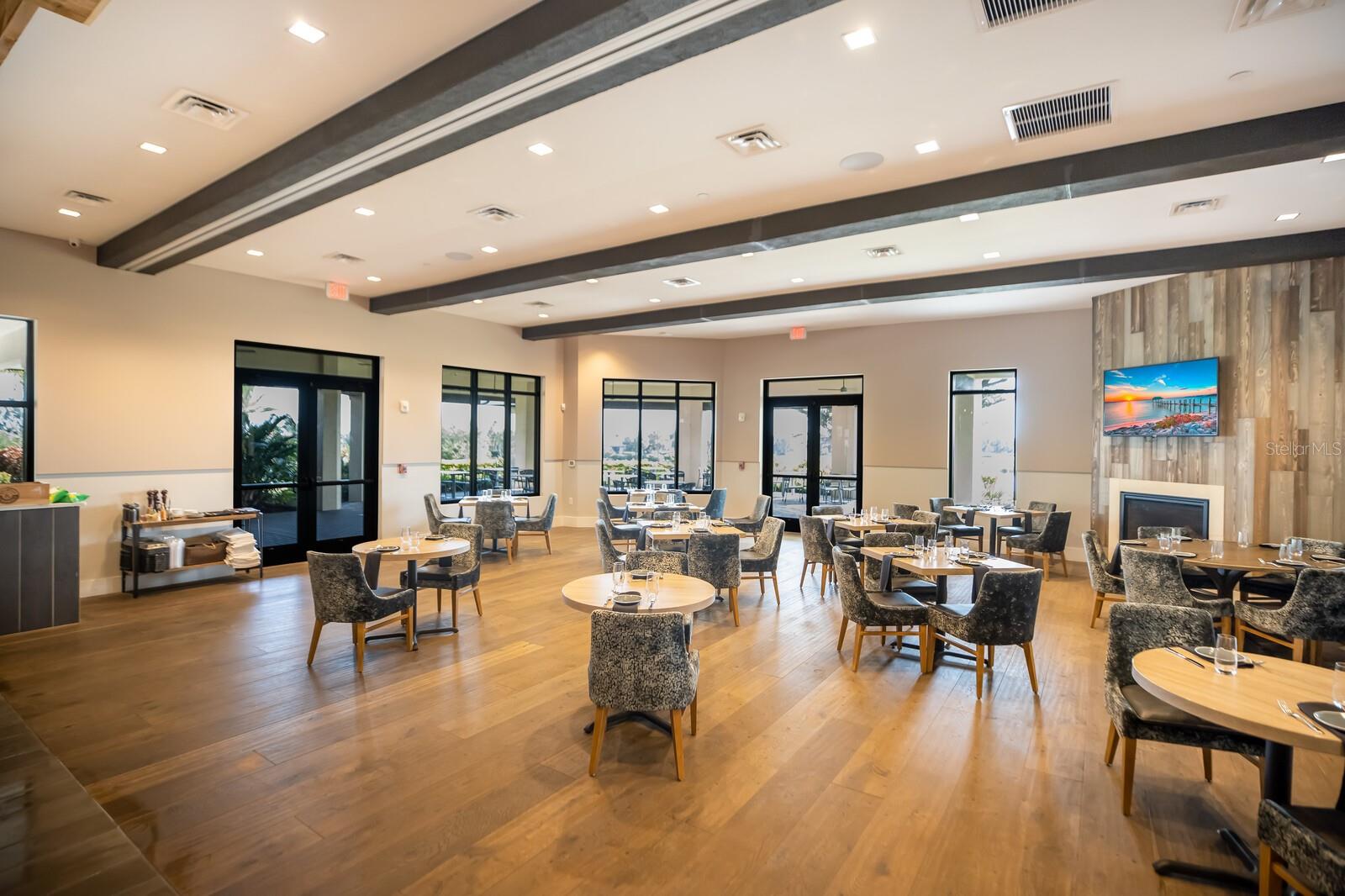 ESPLANADE - Residential Lease