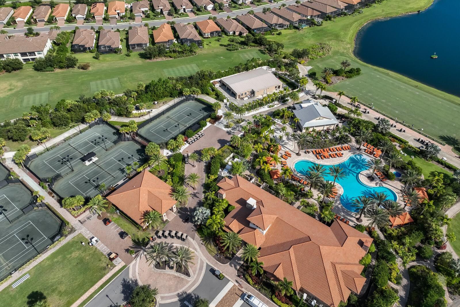 ESPLANADE - Residential Lease