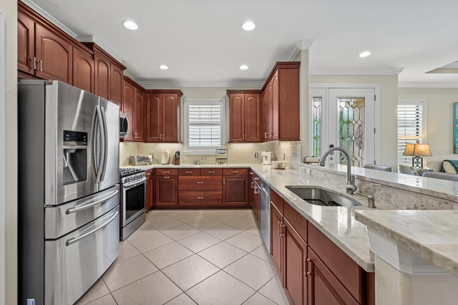 ESPLANADE - Residential Lease