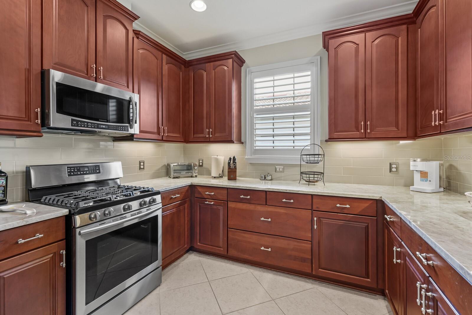 ESPLANADE - Residential Lease