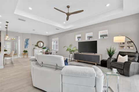 Tiny photo for 8228 Bridgeport Bay Circle, Mount Dora, FL 32757 (MLS # G5110505)