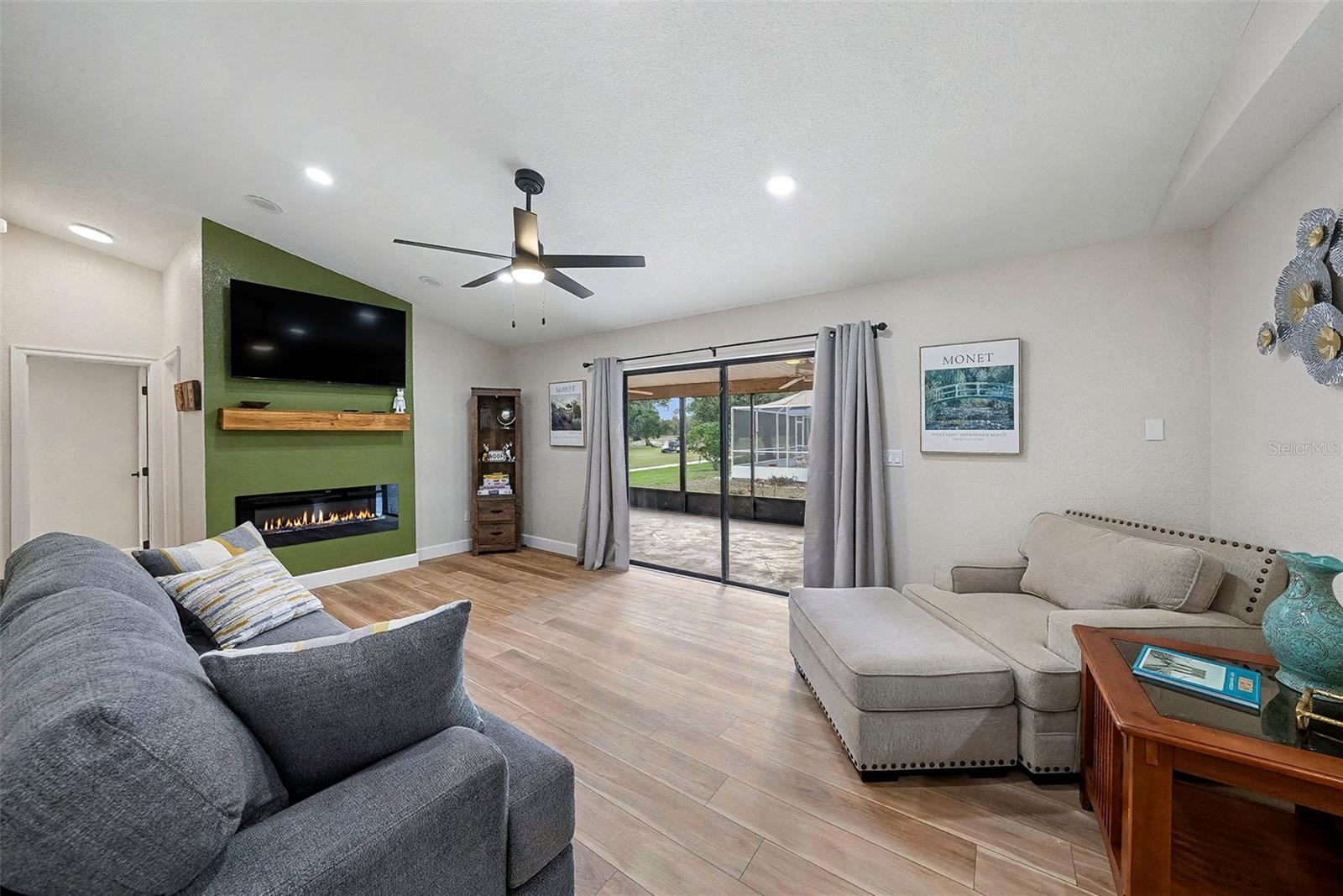 COUNTRYWAY PRCL B TRCT 13 & 14 - Residential