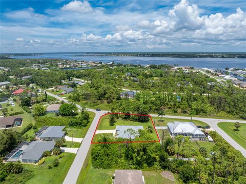 A home in PORT CHARLOTTE