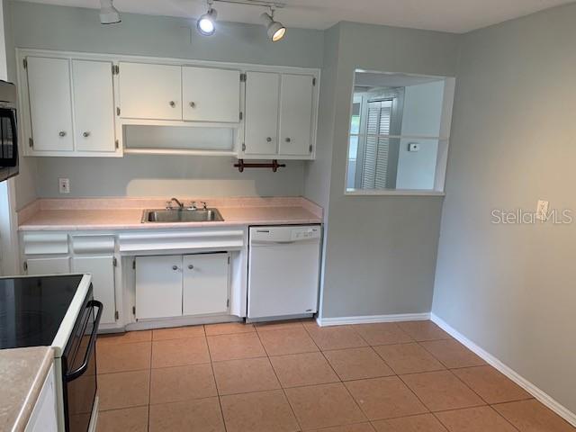 TYRONE - Residential Lease