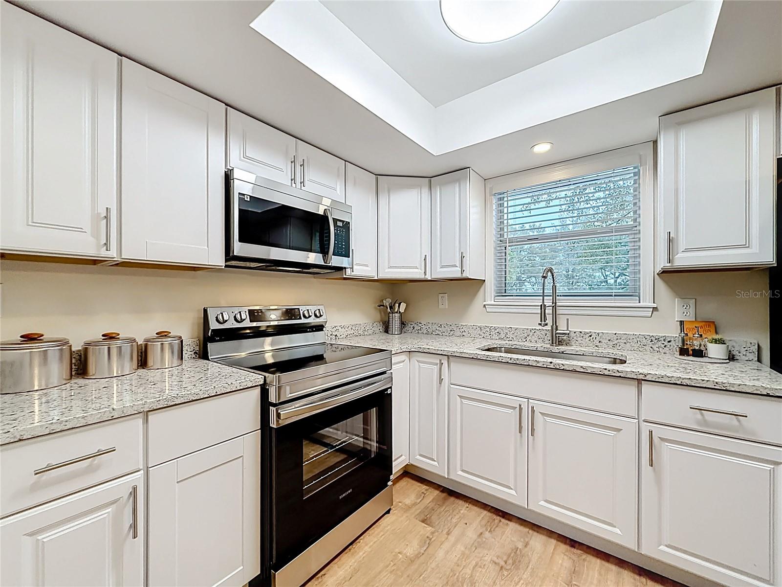 HALO HILLS UNREC SUB - Residential