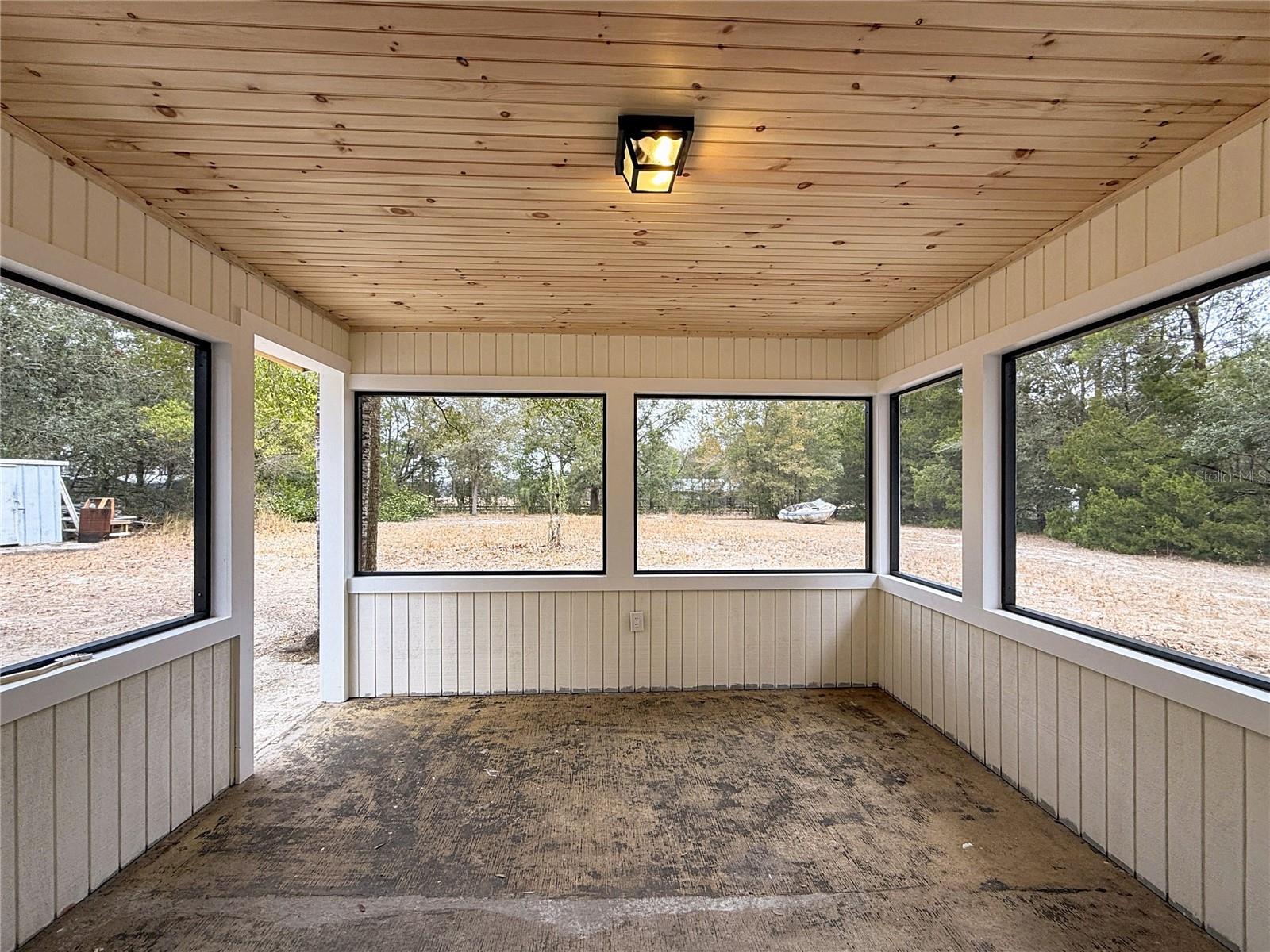 HALO HILLS UNREC SUB - Residential