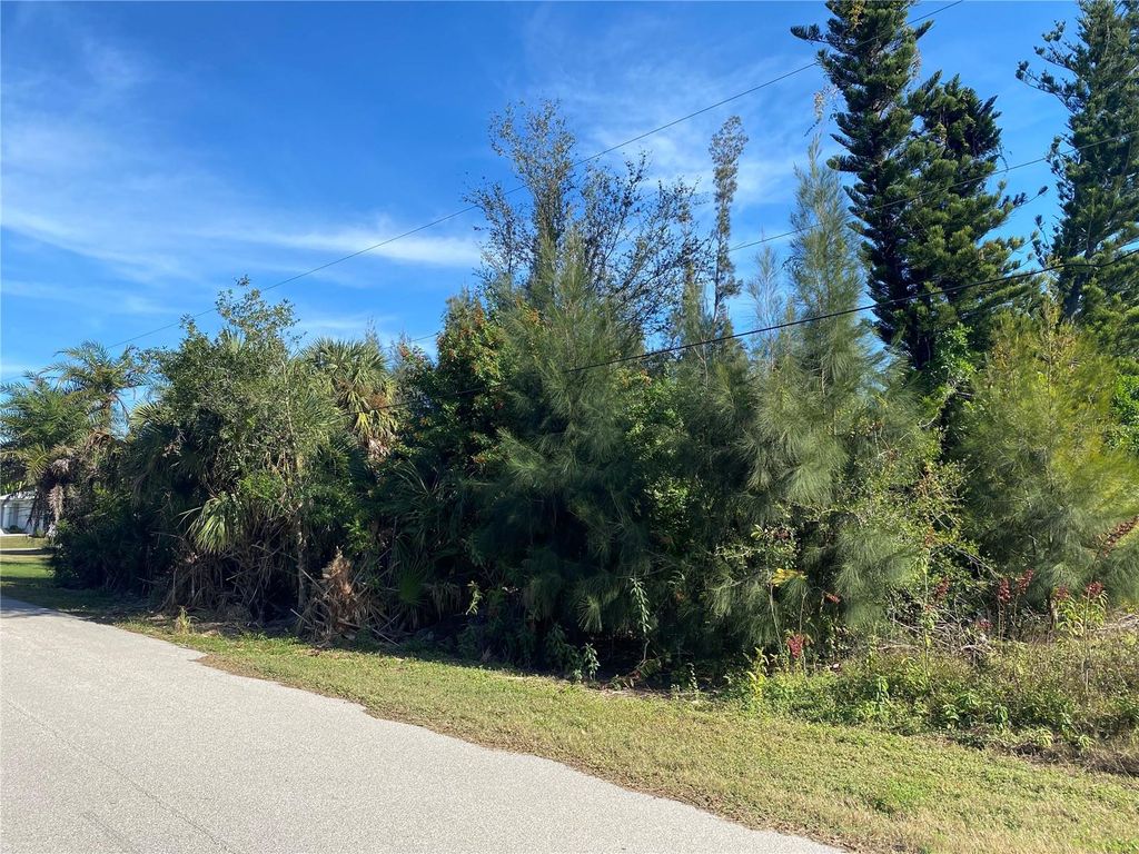 Photo of 436 Klispie Drive, Punta Gorda, FL 33950 (MLS # C7518934)