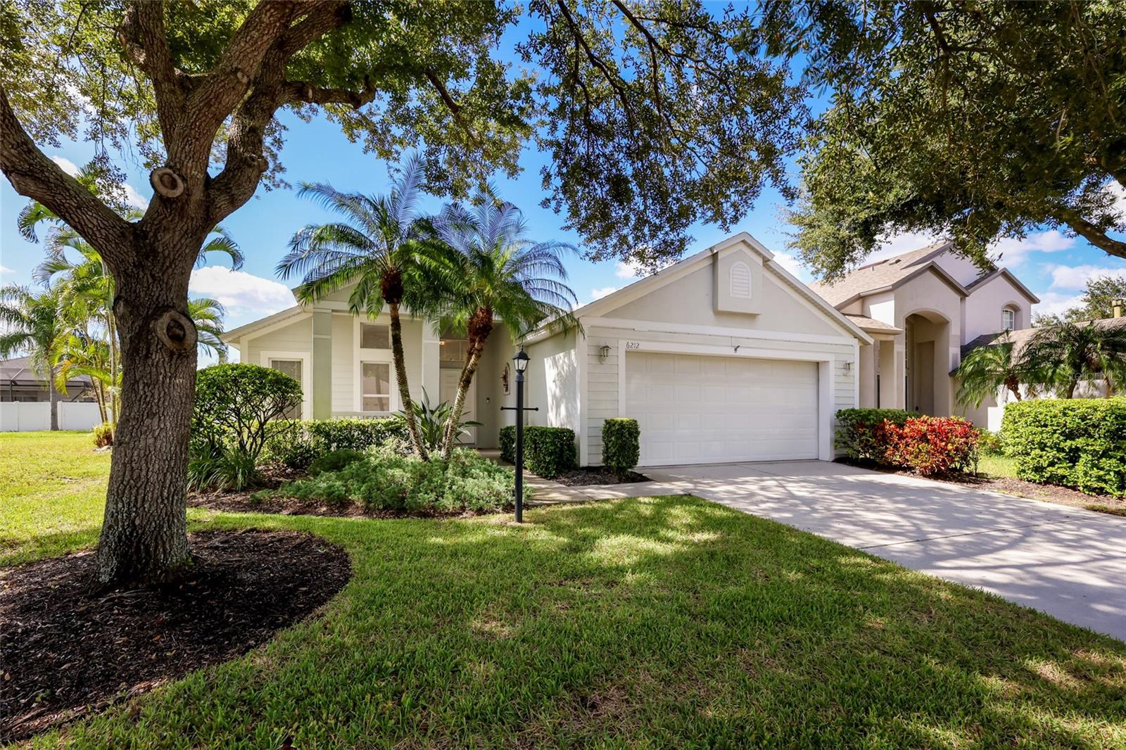 6212 MACAW GLEN