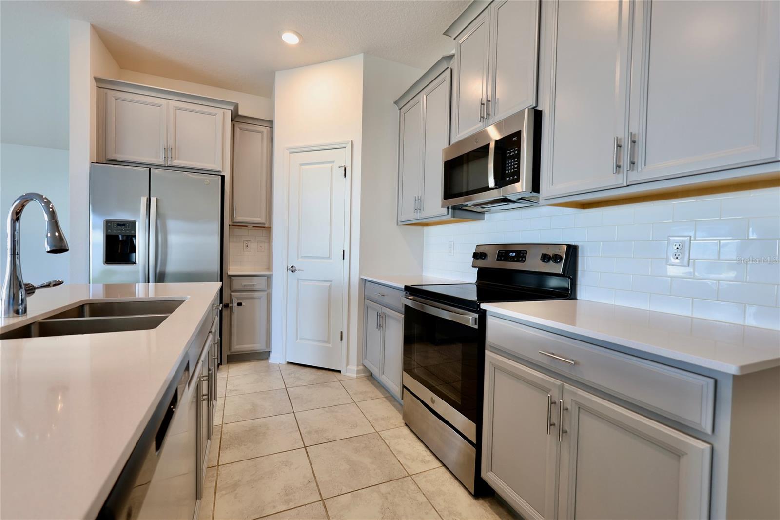 BELLEVUE AT ESTATES - Residential