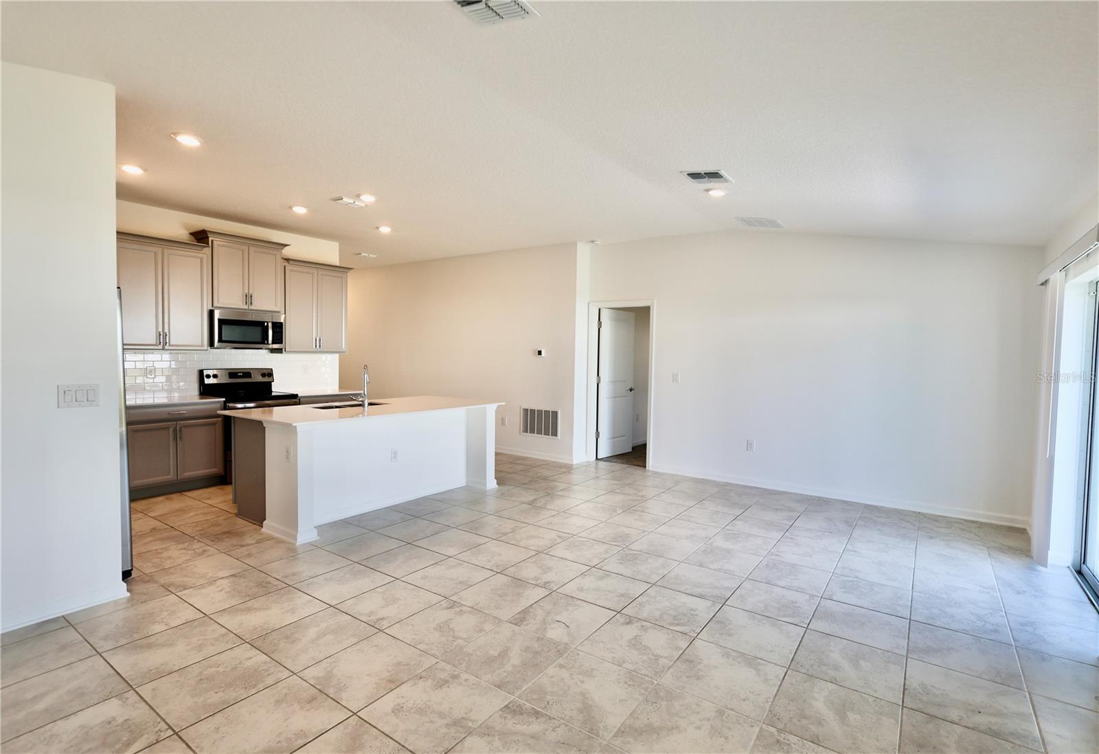 BELLEVUE AT ESTATES - Residential
