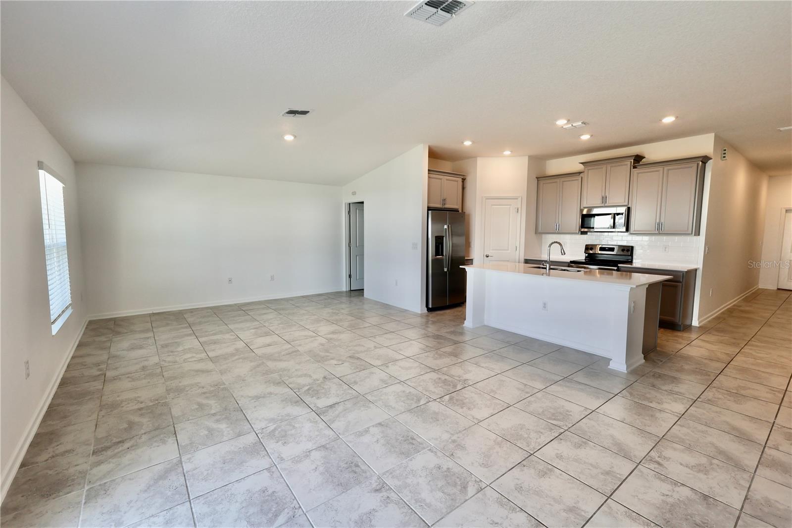 BELLEVUE AT ESTATES - Residential