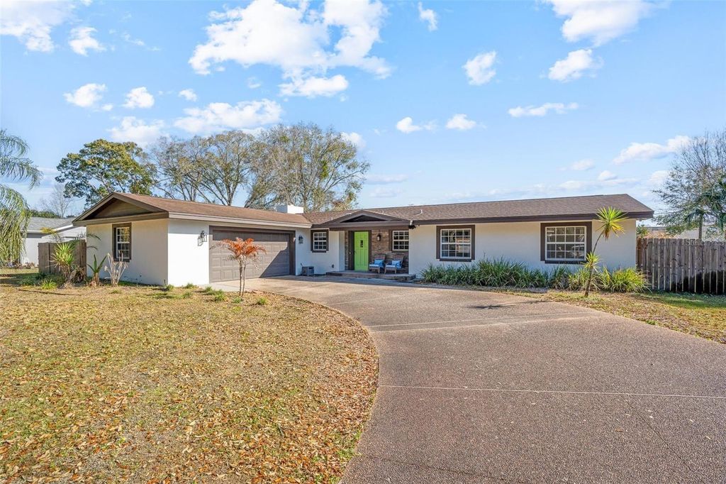 Photo of 611 Ensenada Drive, Orlando, FL 32825 (MLS # O6383403)