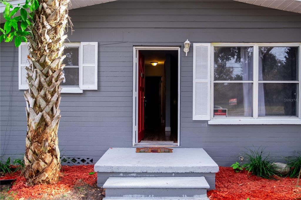 Photo of 313 Center Avenue, Daytona Beach, FL 32117 (MLS # O6370601)