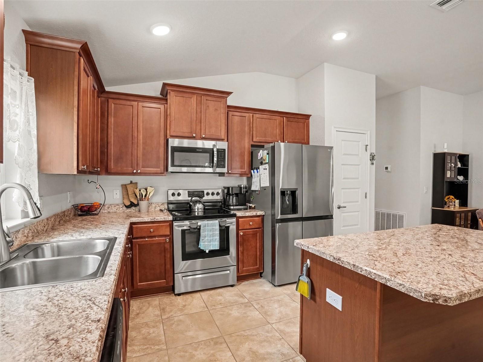 256 KRENSON BAY LOOP