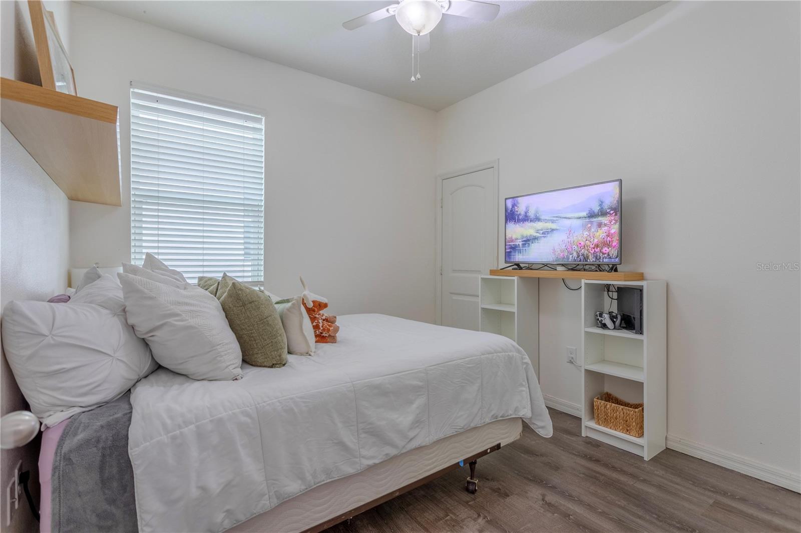 ORCHARD PK/STILLWATER XING - Residential