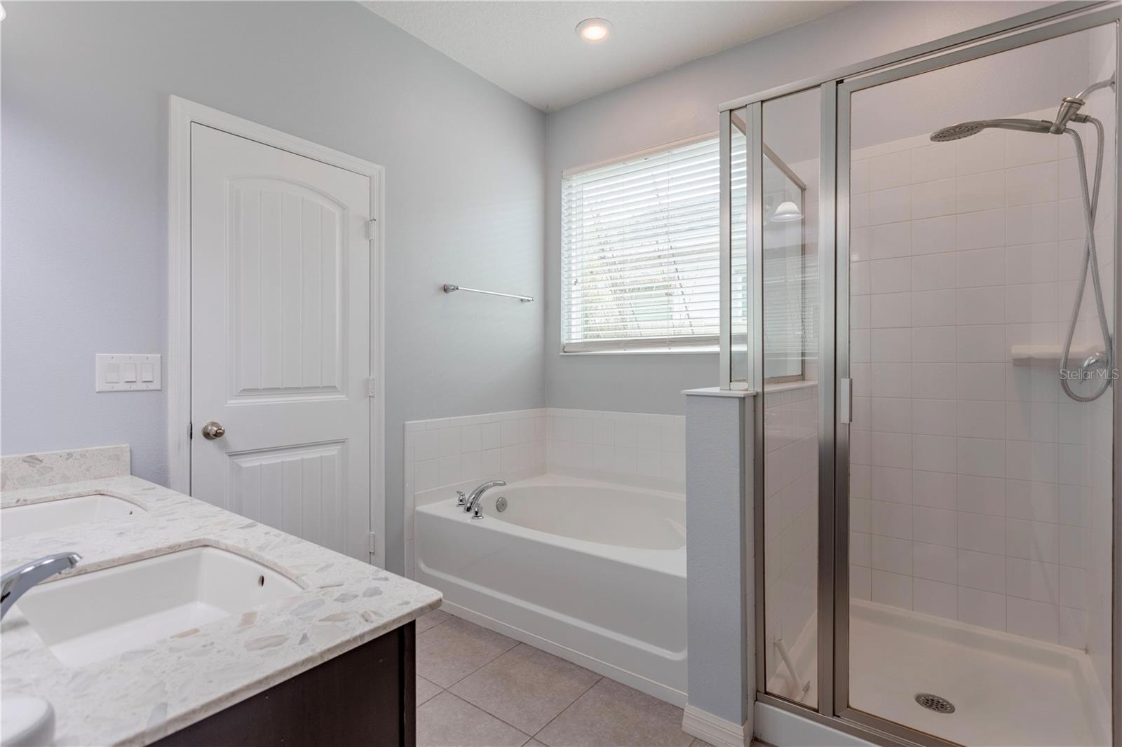 ORCHARD PK/STILLWATER XING - Residential